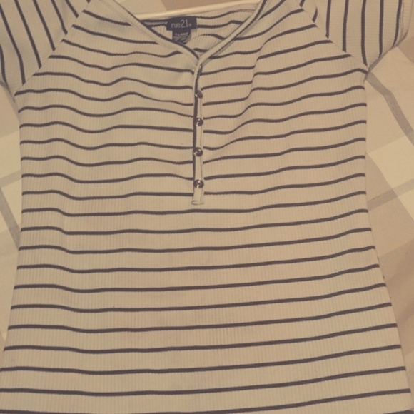 Shirt - Picture 1 of 2